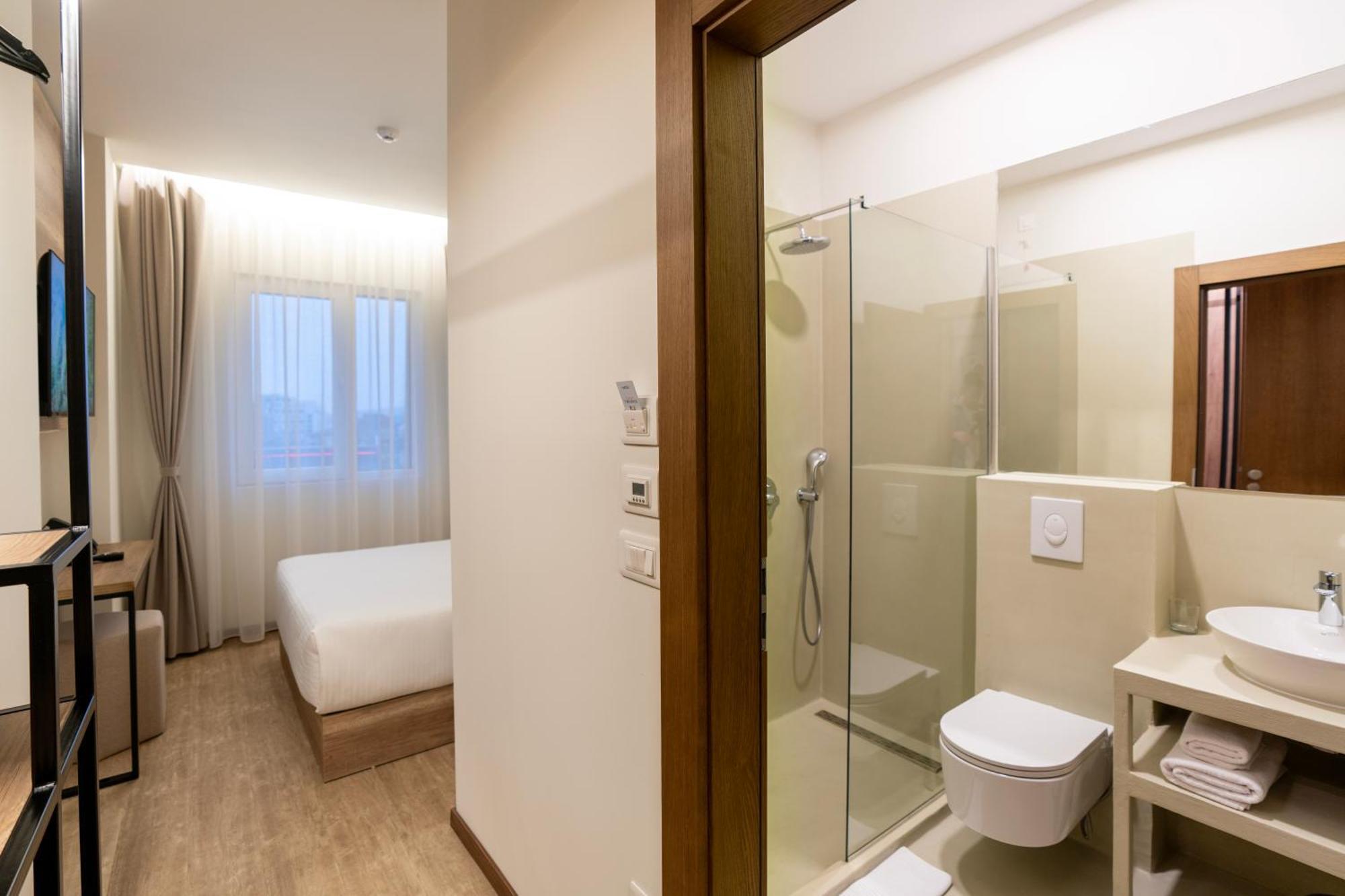 Star Hill Hotel Prisztina Zewnętrze zdjęcie
