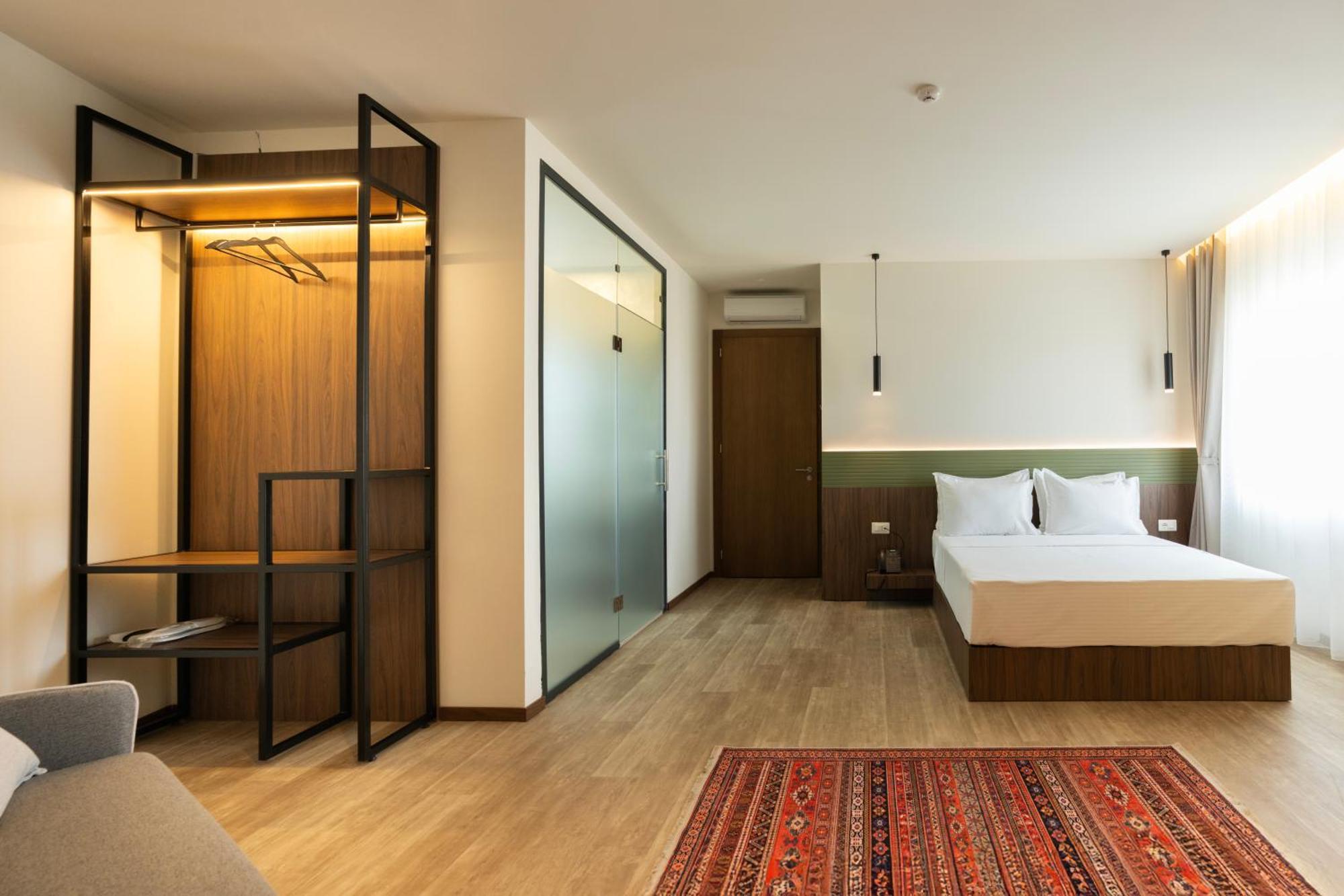 Star Hill Hotel Prisztina Zewnętrze zdjęcie