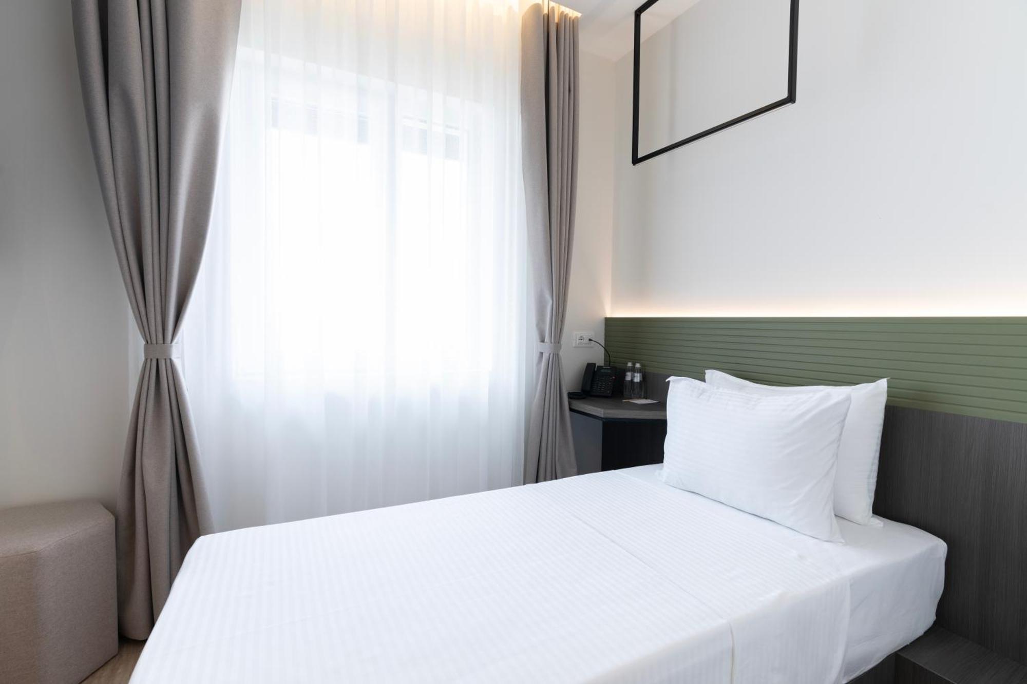 Star Hill Hotel Prisztina Zewnętrze zdjęcie