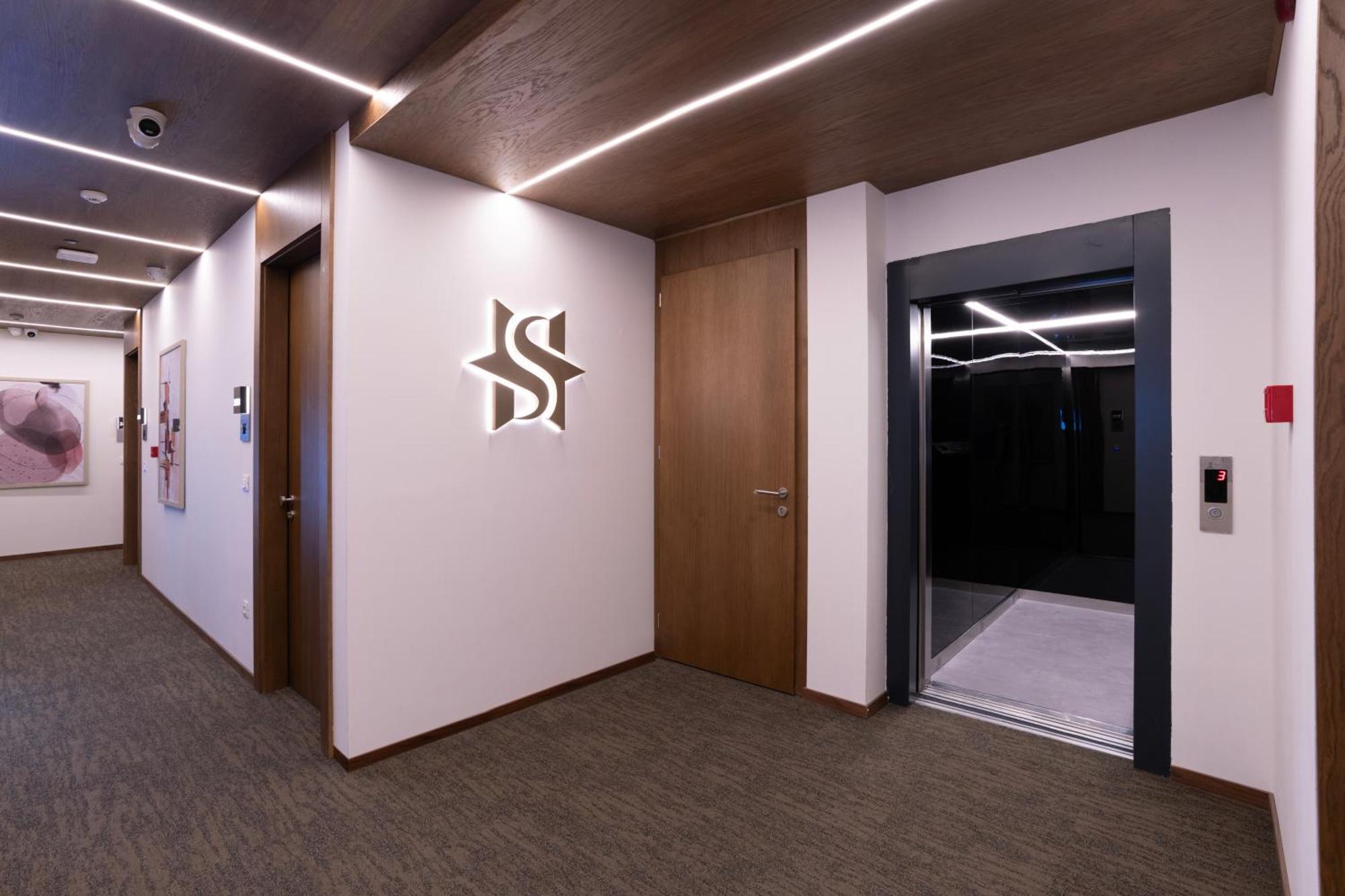 Star Hill Hotel Prisztina Zewnętrze zdjęcie