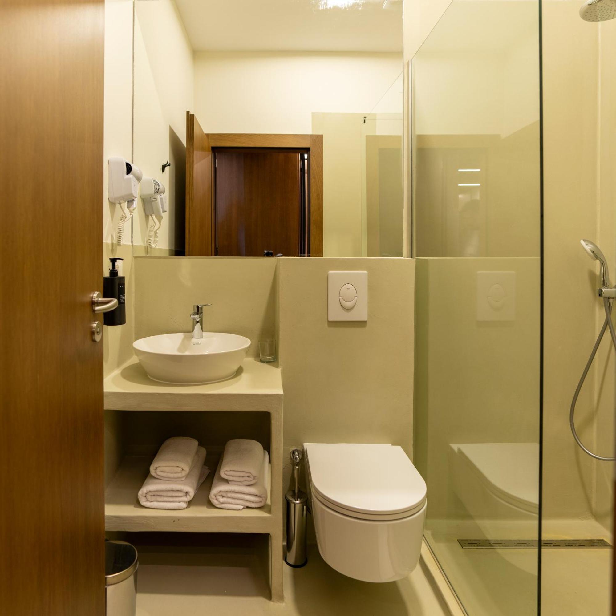 Star Hill Hotel Prisztina Zewnętrze zdjęcie