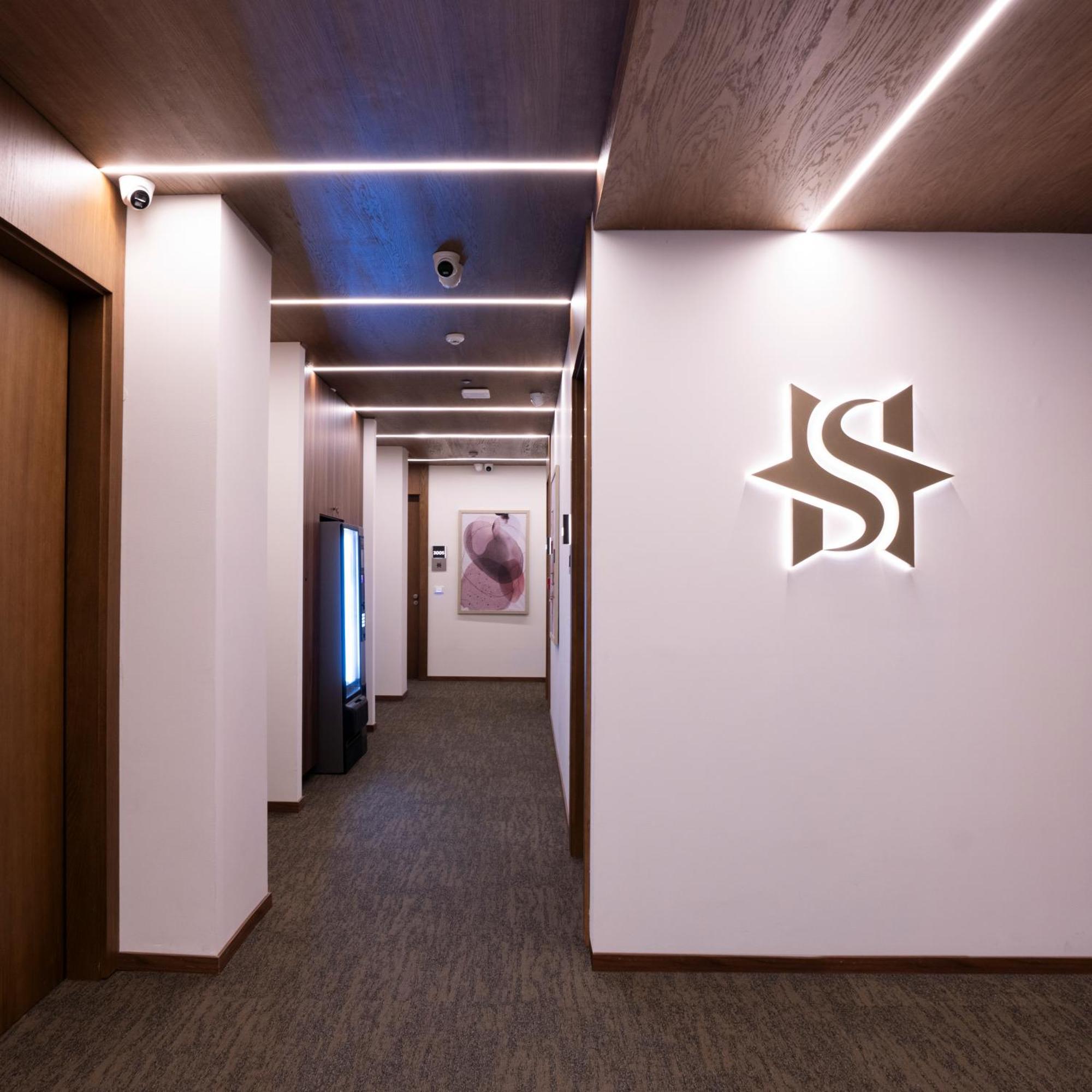 Star Hill Hotel Prisztina Zewnętrze zdjęcie