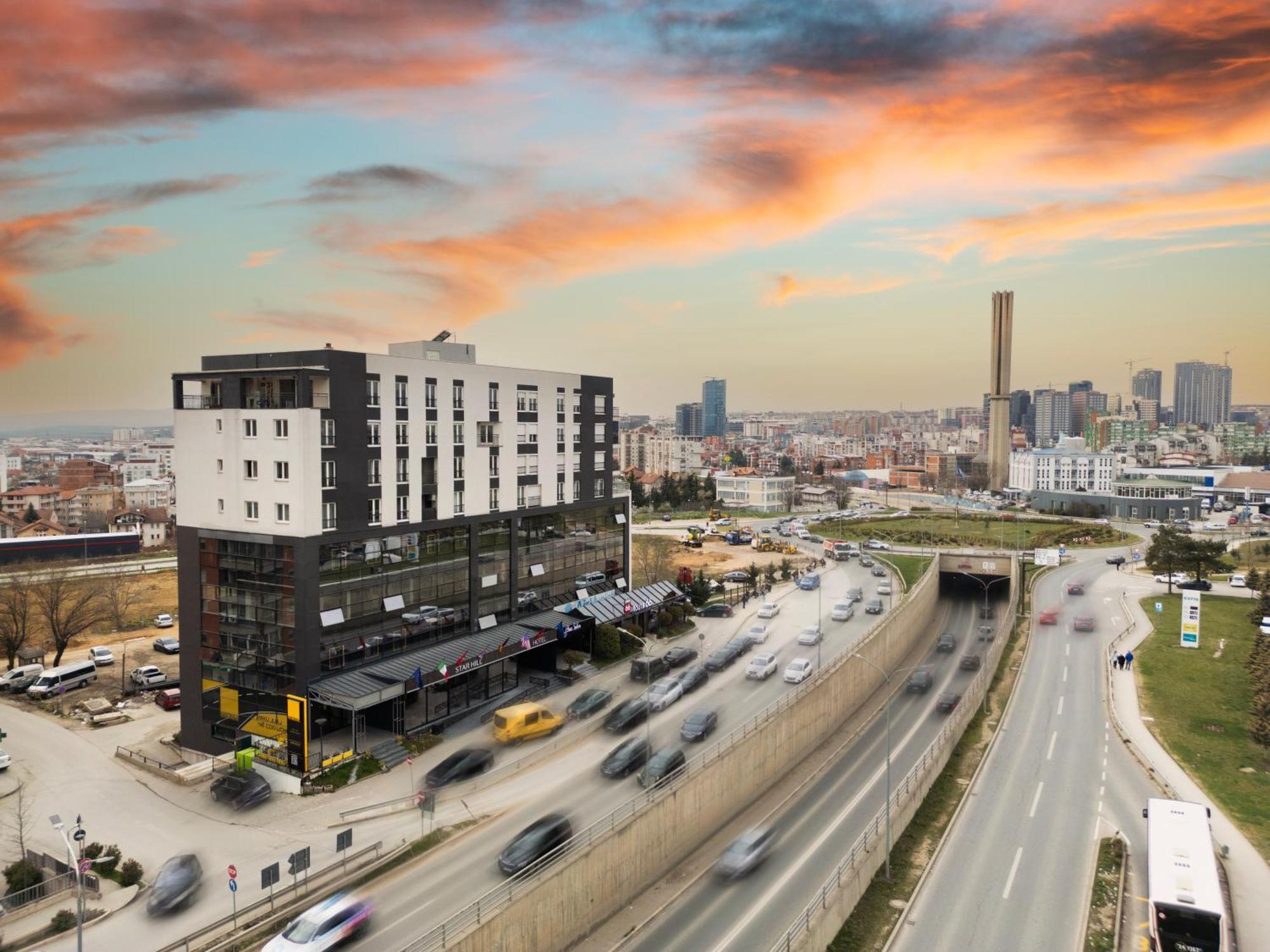 Star Hill Hotel Prisztina Zewnętrze zdjęcie