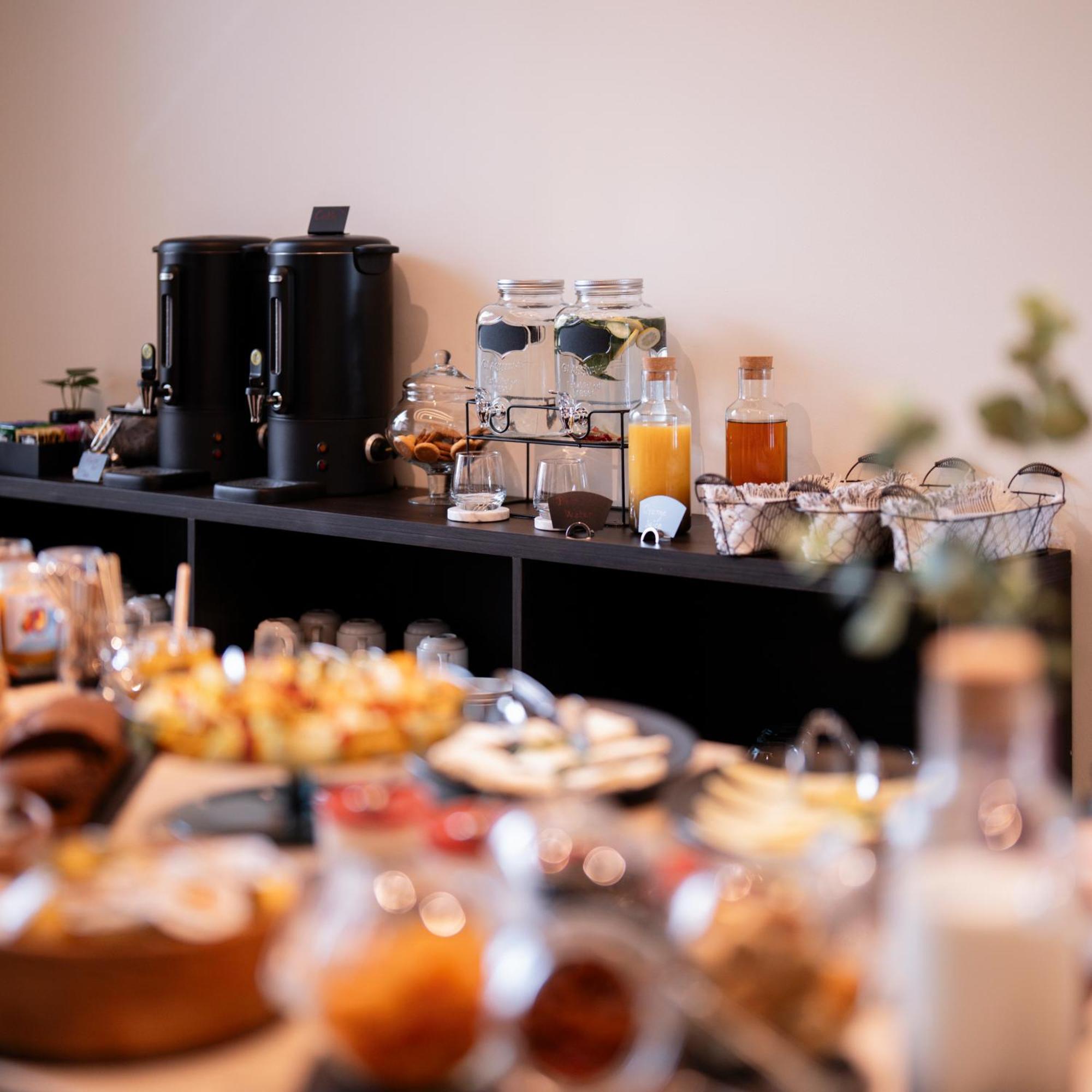 Star Hill Hotel Prisztina Zewnętrze zdjęcie
